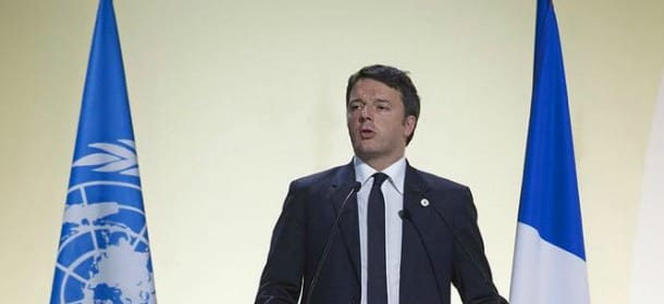 Matteo Renzi commenta l'accordo Ue e Regno Unito: "Bicchiere pieno per tre quarti"