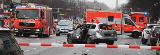 Bomba esplode nel centro di Berlino. Possibile attentato terrorista