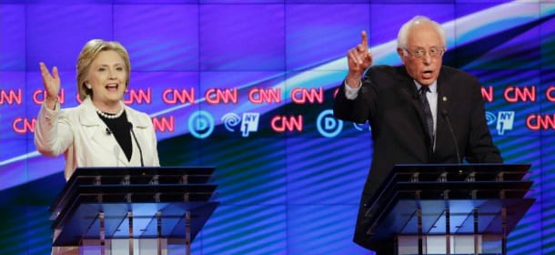 Duro scontro tra Hillary Clinton e Bernie Sanders