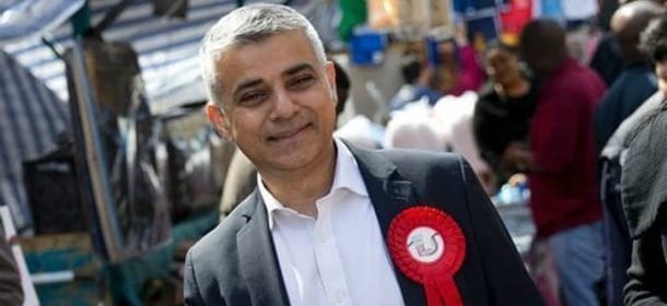 Khan vince a Londra, è il primo sindaco musulmano di una capitale europea