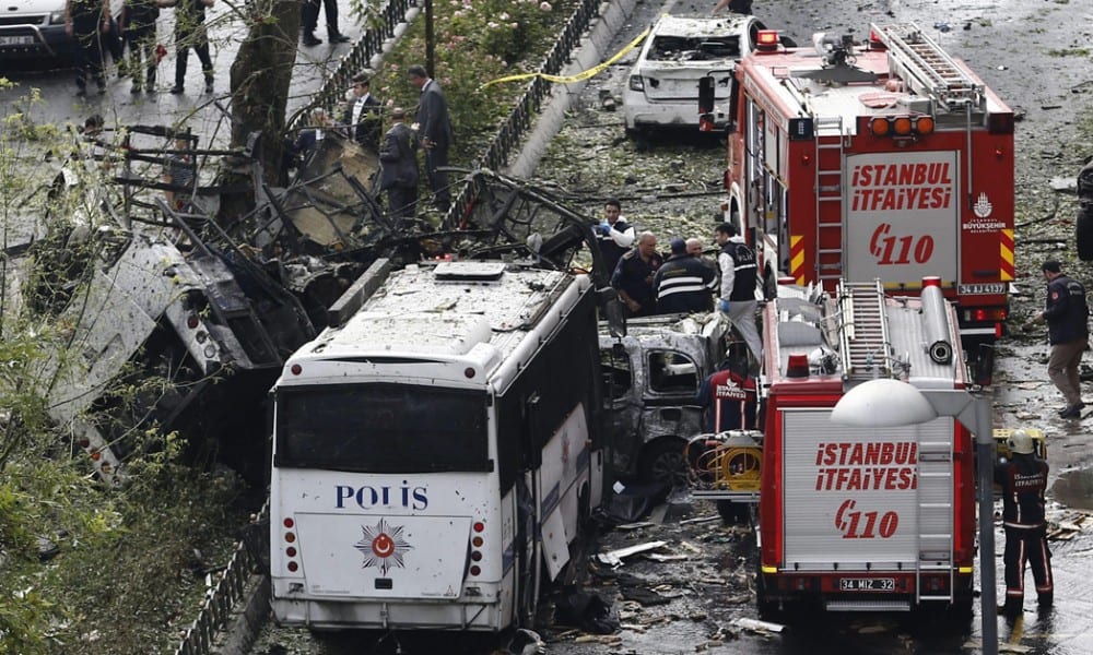 Istanbul: esplosione vicino a fermata bus, 11 morti e 36 feriti