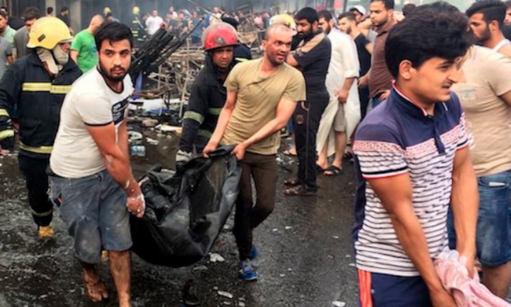 Un'altra strage: 2 autobombe a Baghdad, più di 80 i morti