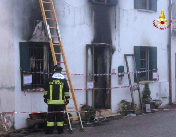 Venezia, violento incendio in casa: muoiono marito e moglie