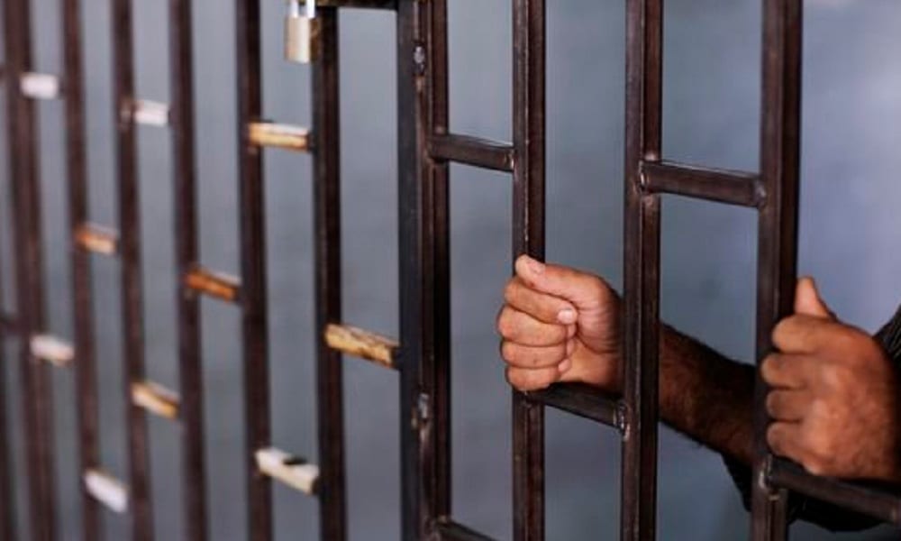 Rivolta in carcere: sei detenuti decapitati e agenti in ostaggio