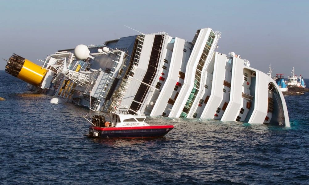 Costa Concordia, quel naufragio che costò la vita a 32 persone per un "inchino"