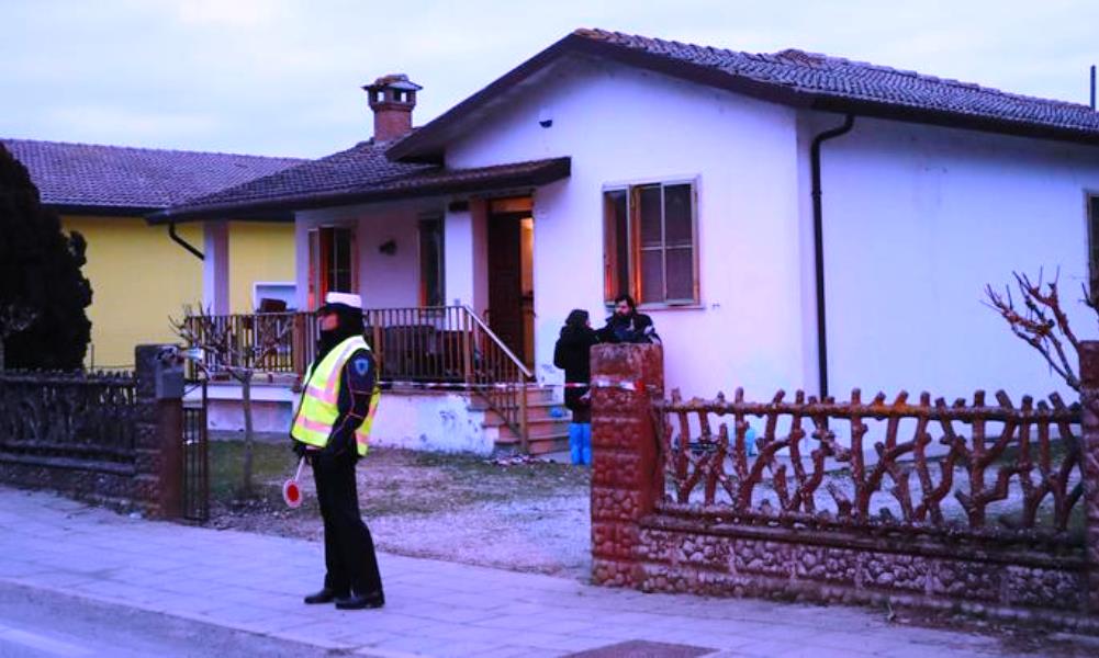 Marito e moglie massacrati a colpi d'ascia: fermati il figlio 16enne e un amico