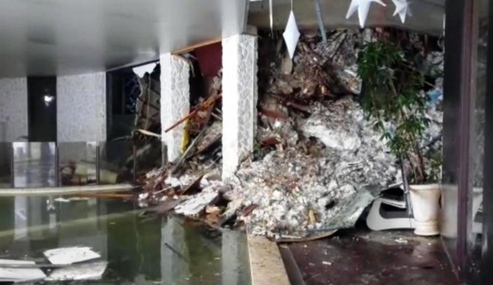 Terremoto, hotel sotto la valanga in Abruzzo: c'erano anche bimbi, si teme una strage [VIDEO]