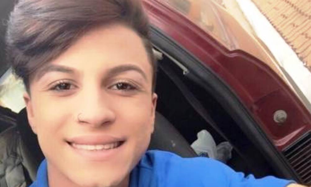 Teenager ucciso e bruciato dalla madre. "L'ha massacrato perché era gay"