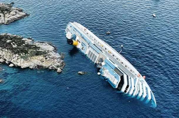 Costa Concordia, quel naufragio che costò la vita a 32 persone per un "inchino"