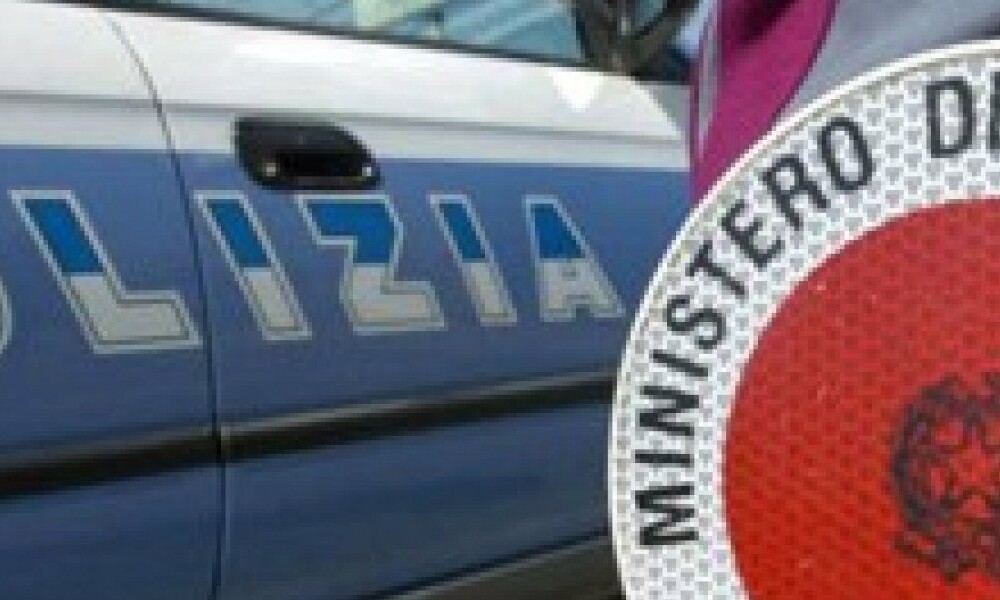 Lotta con un sospettato e cade in un dirupo: morto poliziotto