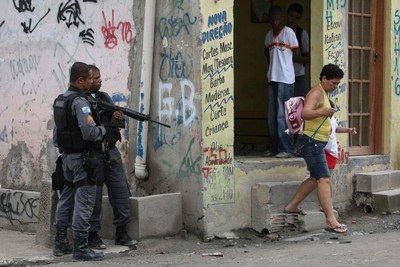La città rimane senza polizia: guerra tra bande e 85 morti 