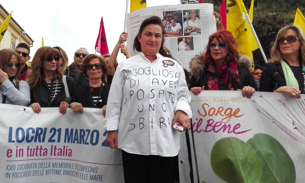 Locri, don Ciotti: "Siamo tutti sbirri". Mezzo milione di italiani in piazza contro le mafie