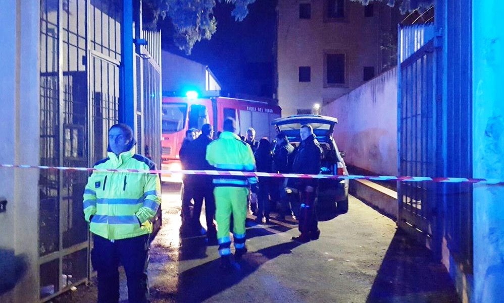 Clochard bruciato vivo, Palermo sotto shock. È caccia all'assassino incendiario