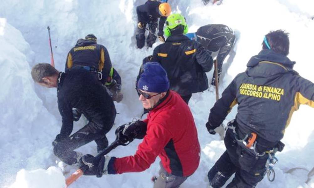 Courmayeur, valanga travolge sciatori: morti e feriti