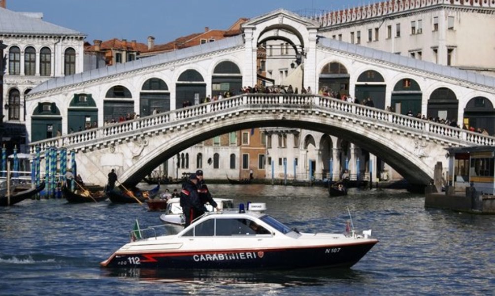 Sgominata cellula dell'Isis nel cuore di Venezia. "Pronti per fare attentato a Rialto"