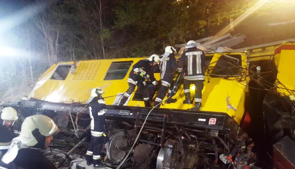 Ferrovia del Brennero, incidente sul lavoro: morti 2 operai, 3 i feriti gravi. Le immagini del disastro