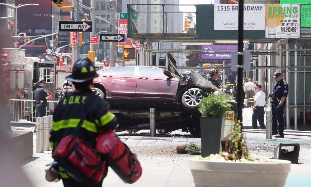 Terrore a New York: auto sulla folla a Times Square