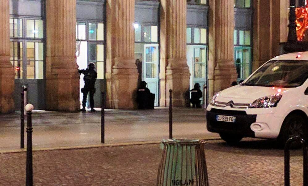 Parigi, blitz antiterrorismo: evacuata in tutta fretta la Gare du Nord