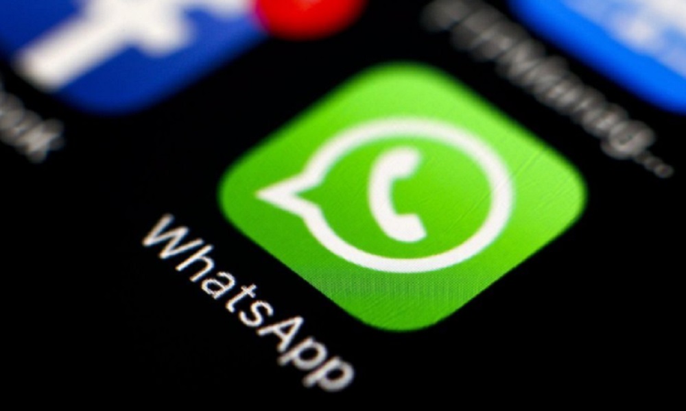 WhatsApp, nuovi colori? Attenzione alla truffa