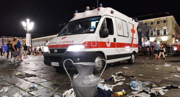 Torino, schiacciata nella calca di piazza San Carlo: è morta Erika, 38 anni