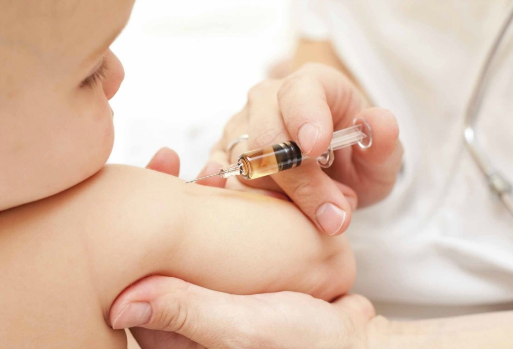 Vaccini, il no della Fedeli: "Nessuna proroga per la consegna dei certificati"