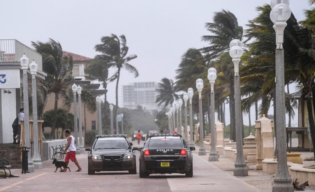 L'uragano Irma in Florida: Milioni di evacuati. Trump: "Fuggite finché siete in tempo" [VIDEO]