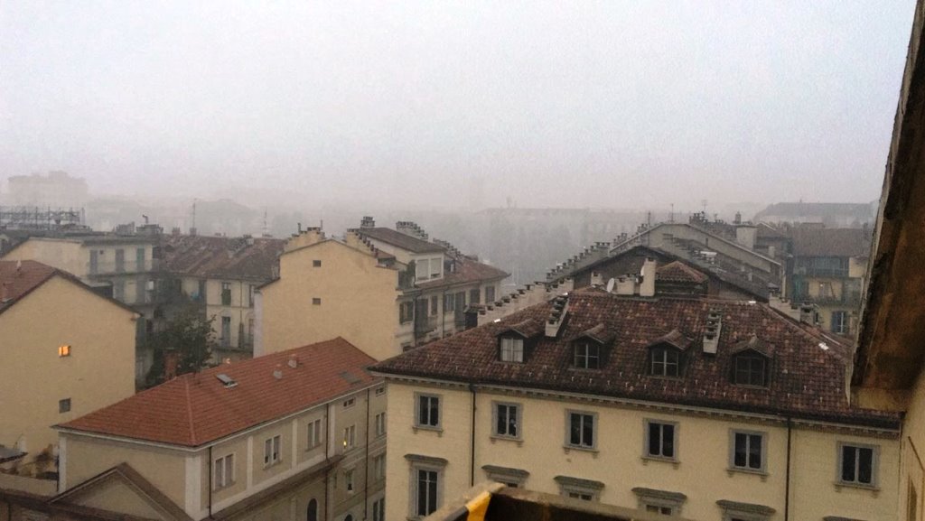 Pianura Padana sotto la cappa dello smog. "Non aprite porte e finestre". Le immagini shock dallo spazio
