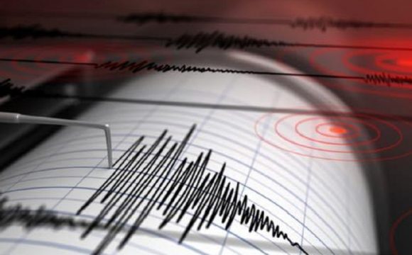 Terremoto, nuove scosse e paura in Italia: "Sciame sismico di 9 terremoti"