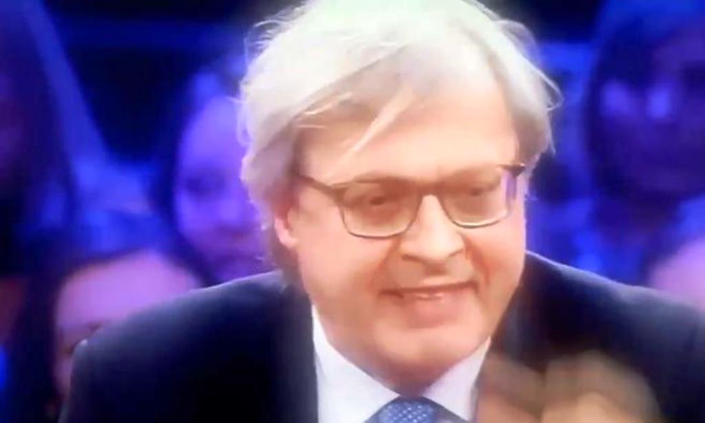 Sgarbi attacco e insulti a Di Maio. Cosa ha detto. Il video