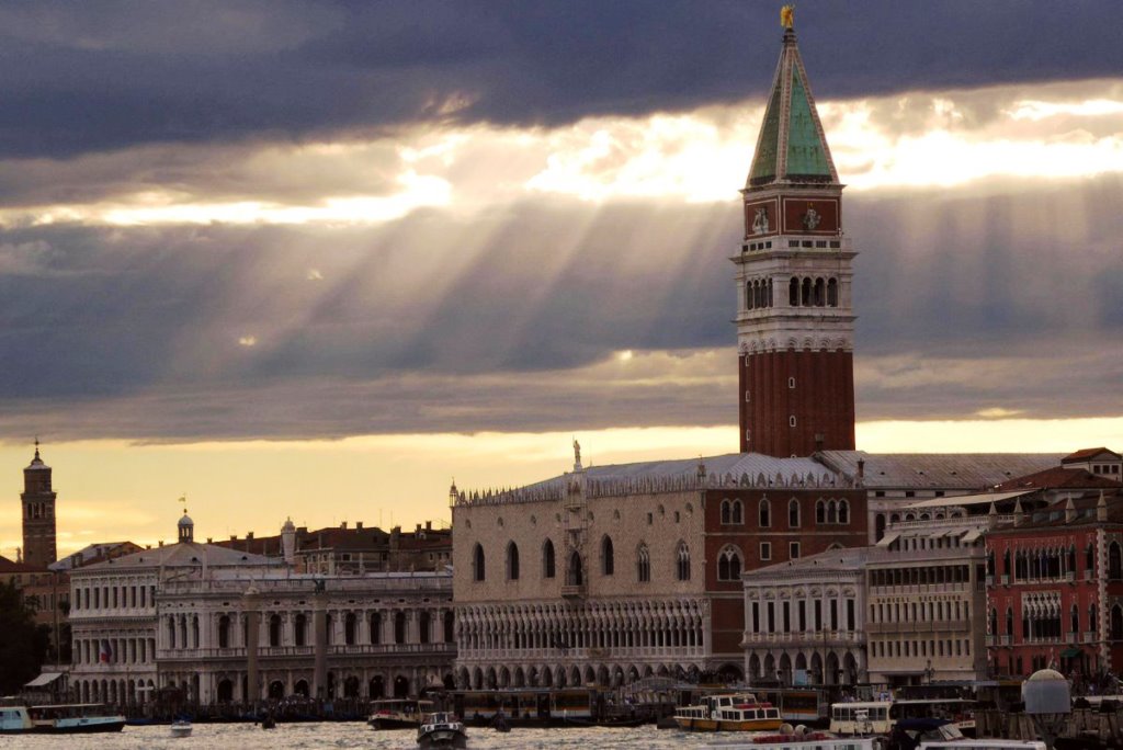Venezia, furto a Palazzo Ducale, gioielli rubati. Cosa è successo