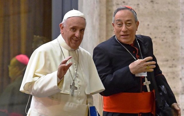 Un complotto in conclave per impedire l'ascesa al soglio pontificio di Jorge Mario Bergoglio. Con tanto di false e gravissime insinuazioni sullo stato di salute del cardinale