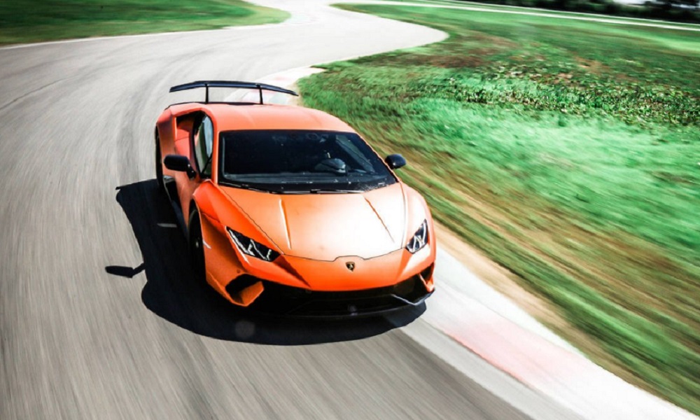 Lamborghini Huracan Performante da record: miglior tempo su 8 circuiti