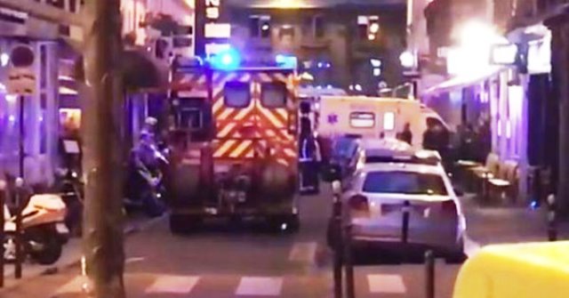 Terrore a Parigi, accoltella i passanti: un morto e diversi feriti. Assalitore ucciso