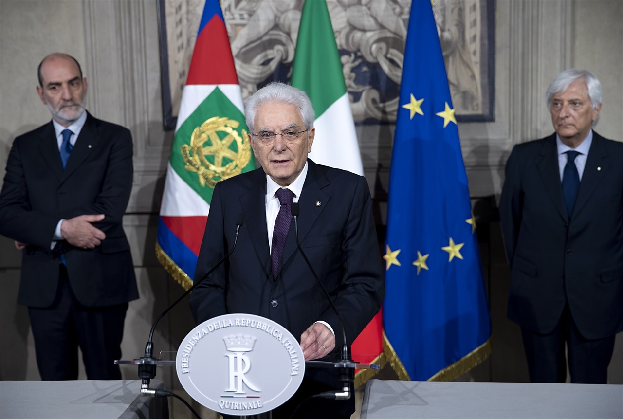 Scontro sul nuovo governo, ecco perché il Presidente Mattarella ha detto no a Savona [VIDEO]