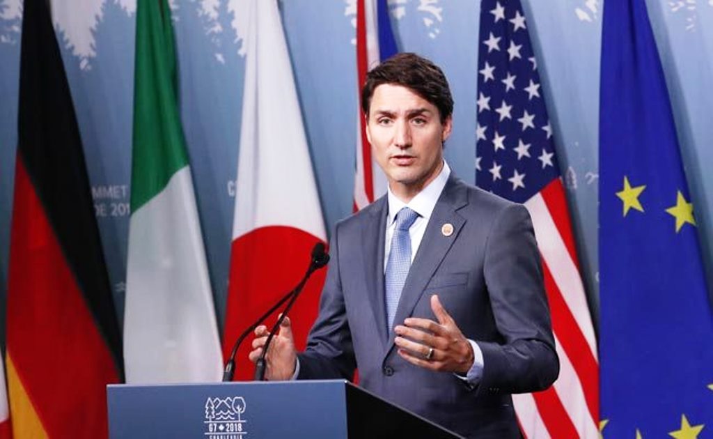 Al termine del suo primo G7 da premier in Canada, Giuseppe Conte incassa la benedizione del presidente americano Donald Trump e l'invito a Washington alla Casa Bianca. Peggiorano drasticamente, invece, le relazioni fra The Donald e il premier canadese Justin Trudeau.